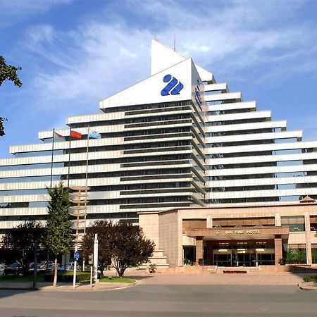 Inn Fine Hotel Далиен Екстериор снимка