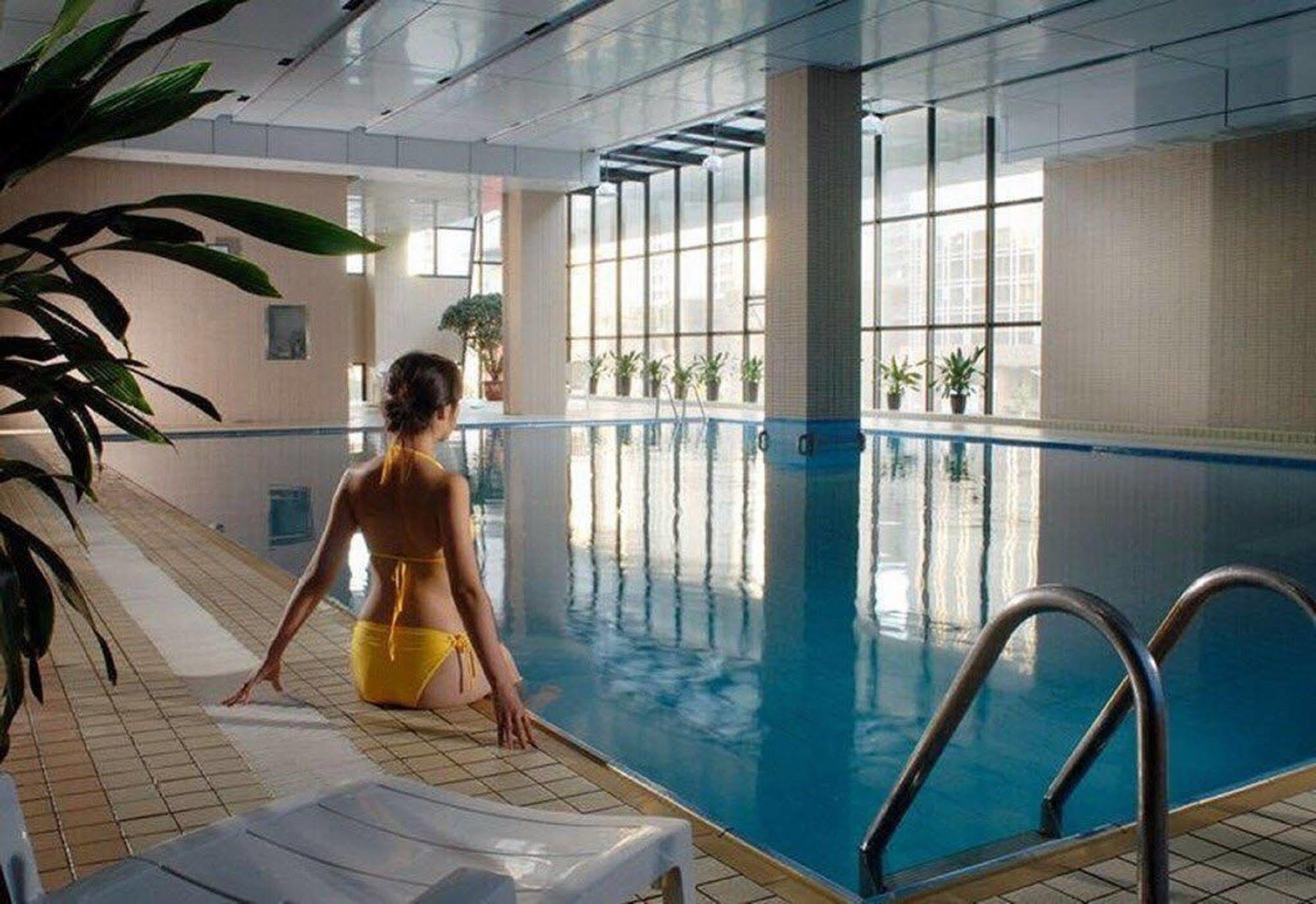 Inn Fine Hotel Далиен Екстериор снимка