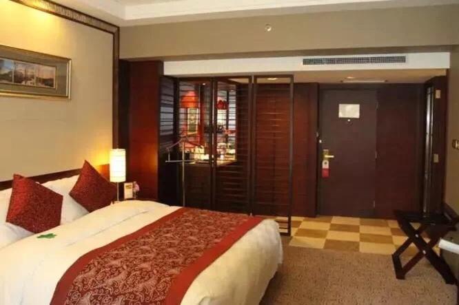 Inn Fine Hotel Далиен Екстериор снимка